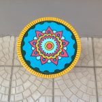 Cursos: Pintura de móveis, reutilização de caixotes, mosaico, pintura em madeira e vidro