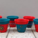 Vasos pintados à mão - Cores e fofurices