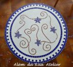 Para a varanda, uma mesa de mosaico delicada!